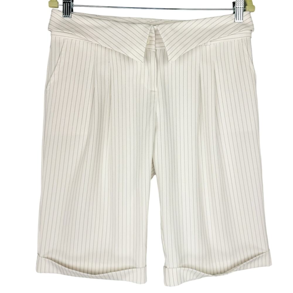 Morgan &‎ Co. White Pin Striped Black Pleated Cuffed Bermuda Y2K Shorts Sz 9/10